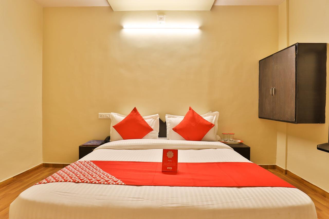 Oyo 11427 Hotel Kalyan Ahmedabad Bagian luar foto