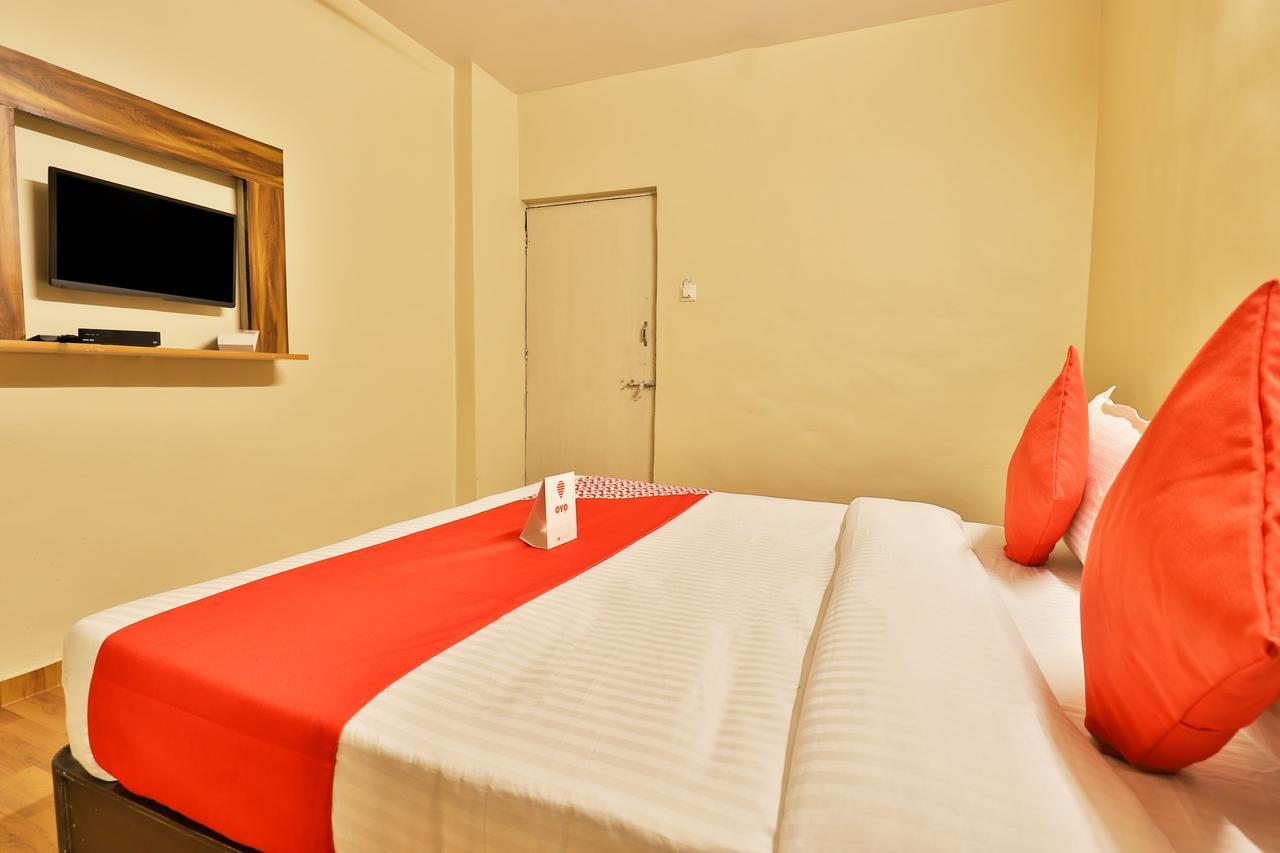 Oyo 11427 Hotel Kalyan Ahmedabad Bagian luar foto