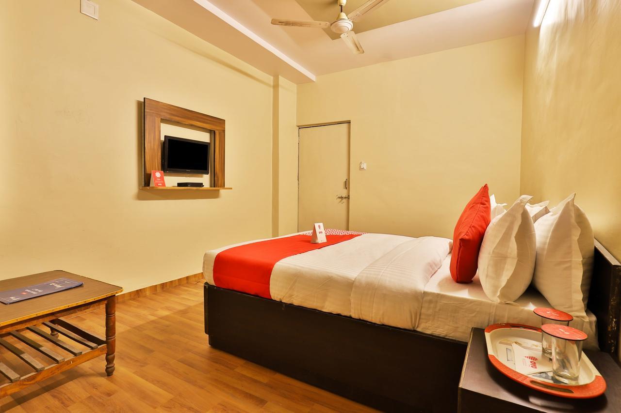 Oyo 11427 Hotel Kalyan Ahmedabad Bagian luar foto